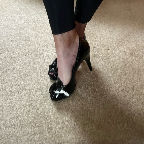 White House Black Market “Kate” Black & White Patent Leather Heels - Picture 7 of 17